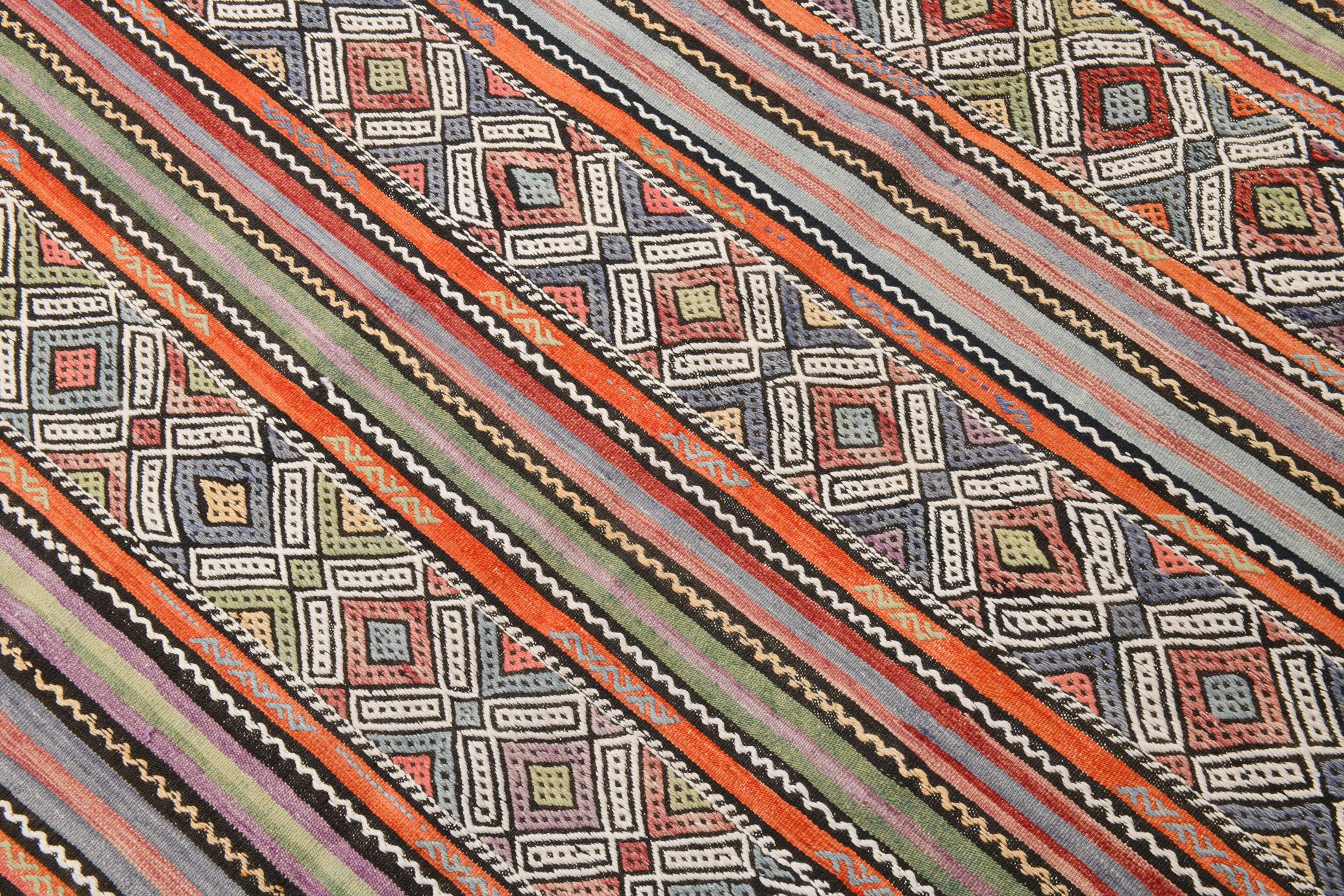 Traditional Oriental Carpet, Turkish Kilim Rug, 174x236 Cm