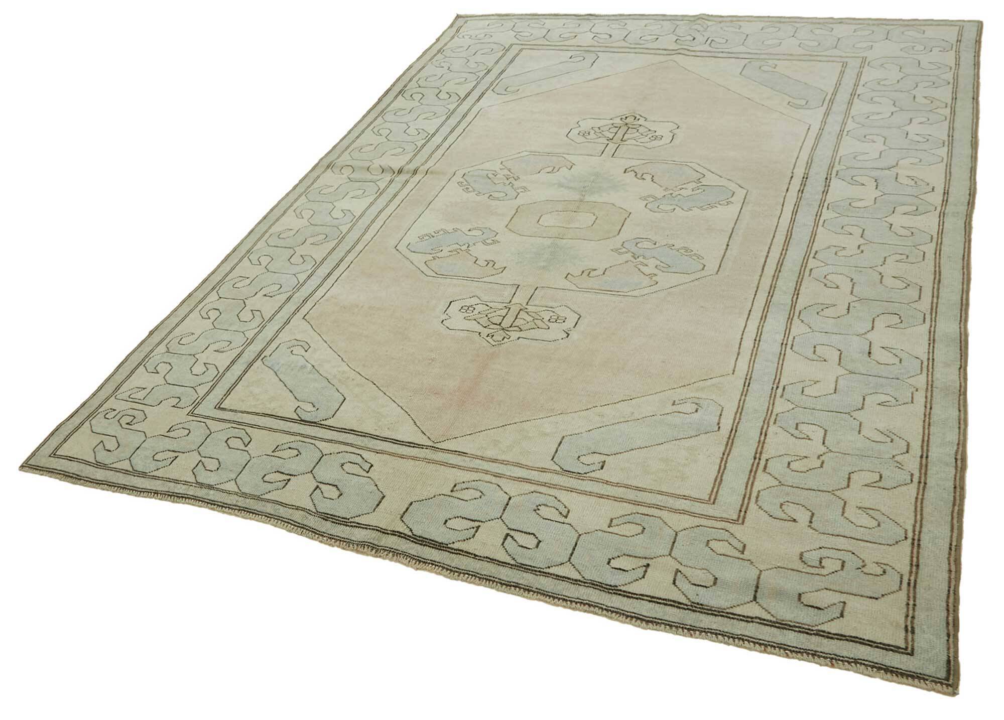 Turkish Vintage Anatolian Rug 191 cm x 266 cm