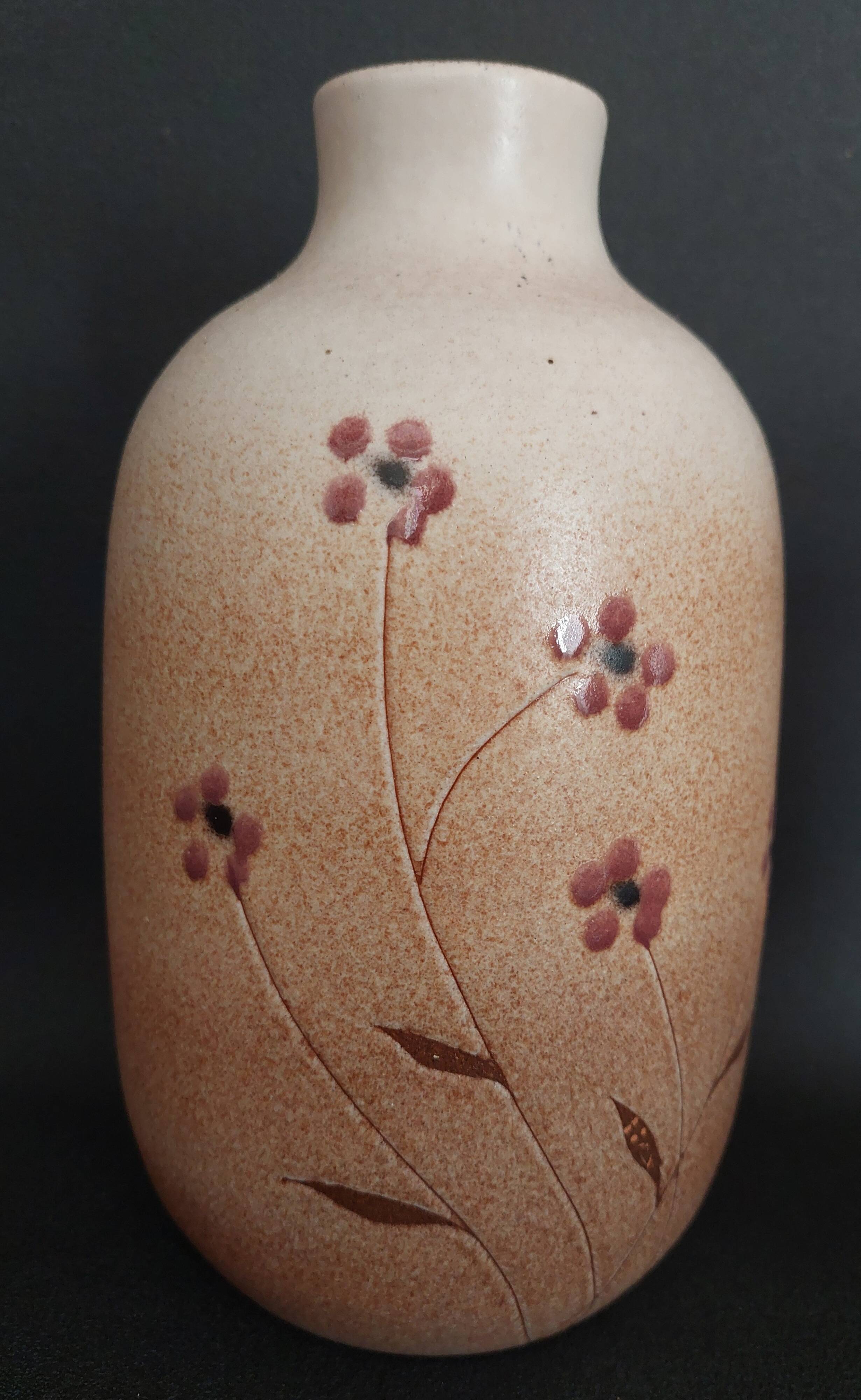 20th century ceramic vase signed Jordi Serra Moragas