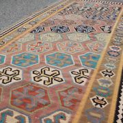 Kilim rug made by the Gashgai tribes in Iran: 1.60 x 2.95 metres