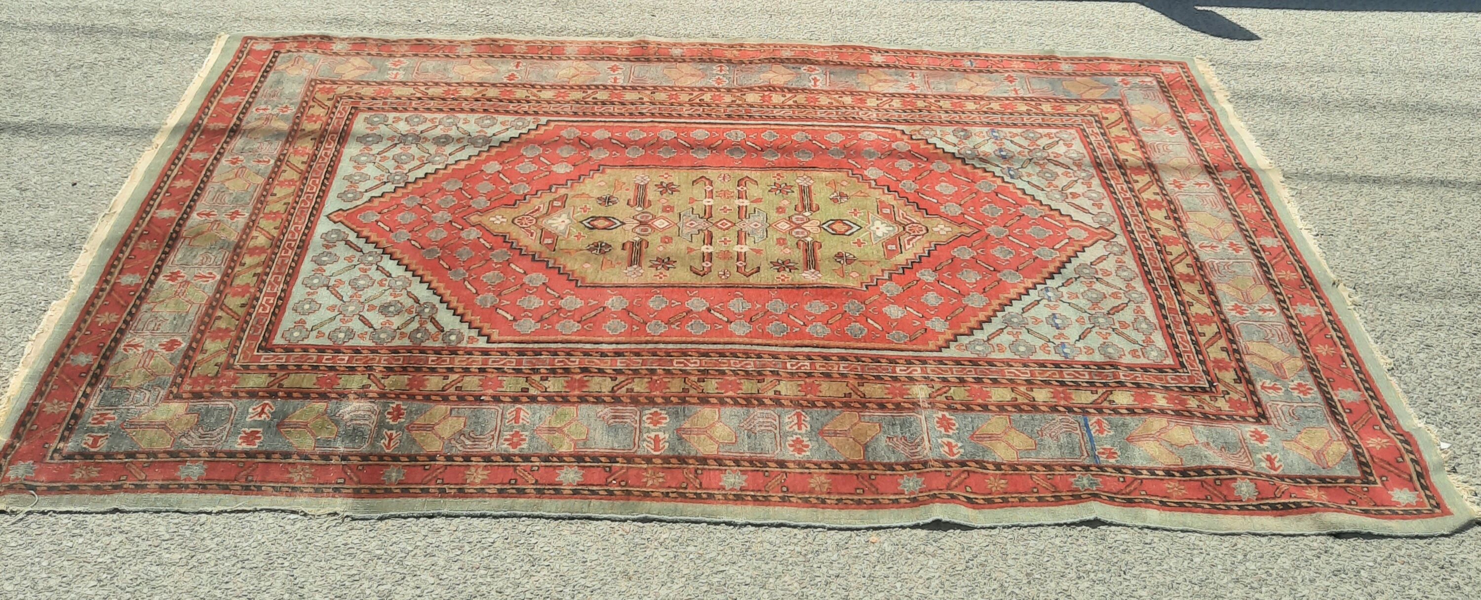 Oriental rug 2m88 x 1m88