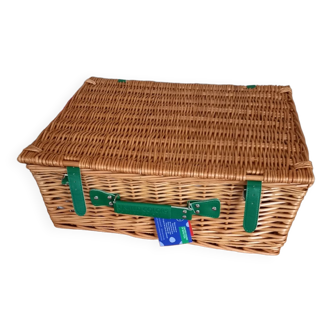 Wicker briefcase