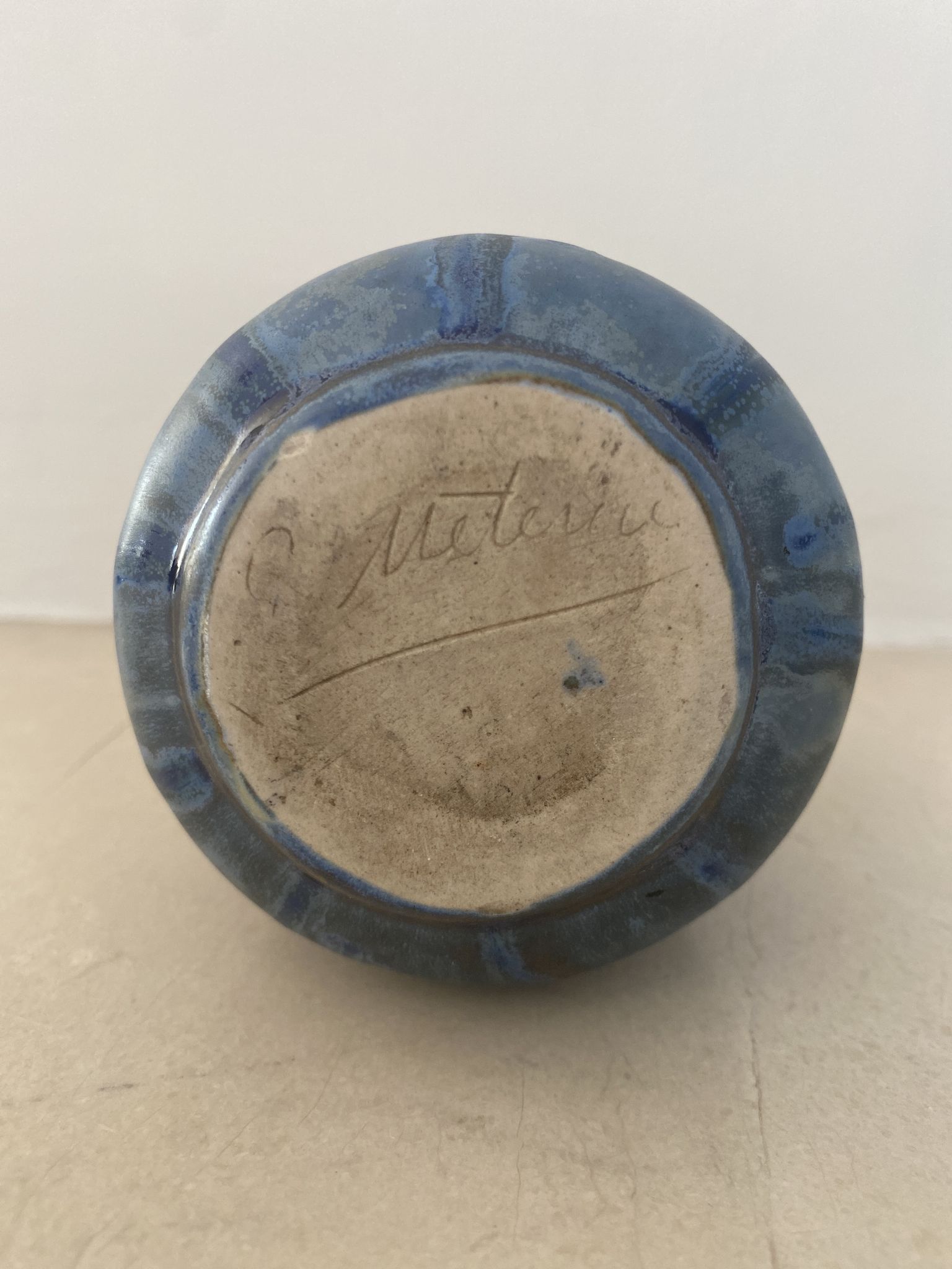 Mètènier sandstone vase