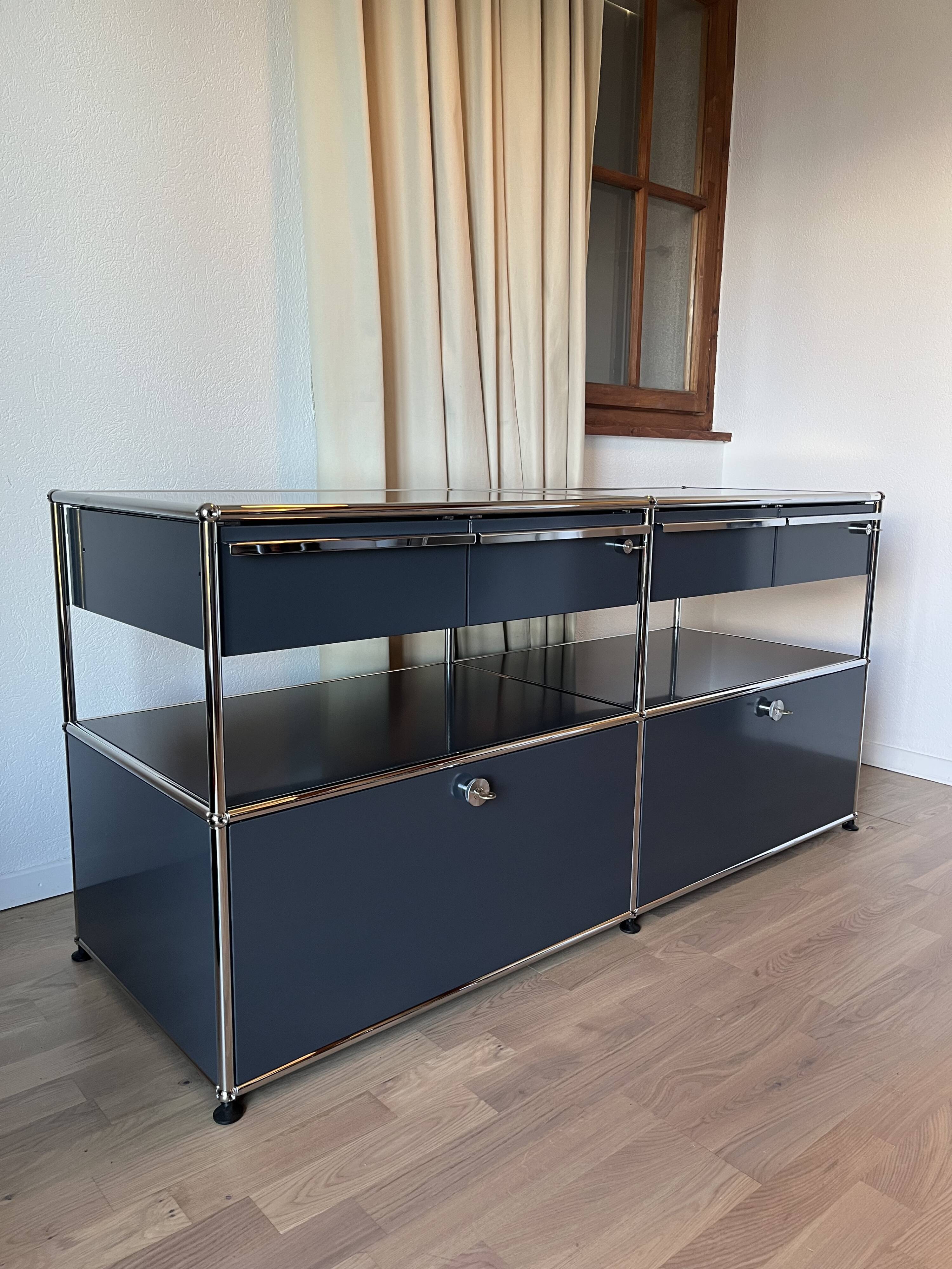 USM Haller chest of drawers in Anthracite Grey