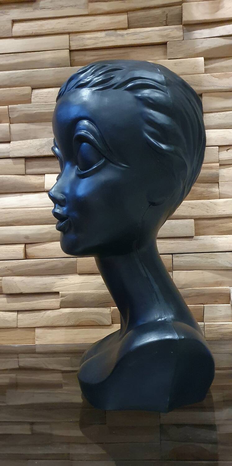 Twiggy hat head 1960