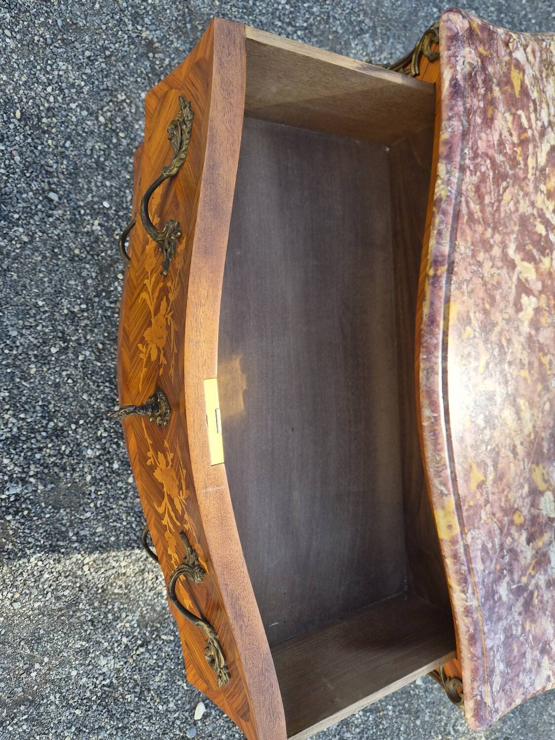 Louis XV style jump commode with marquetry and marble decoration.