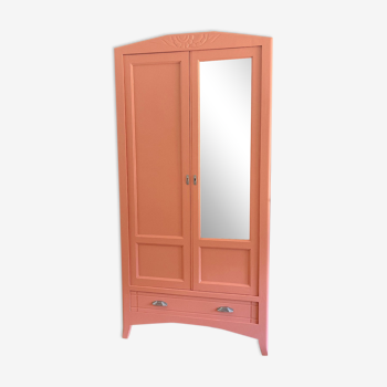 Armoire parisienne