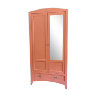 Armoire parisienne