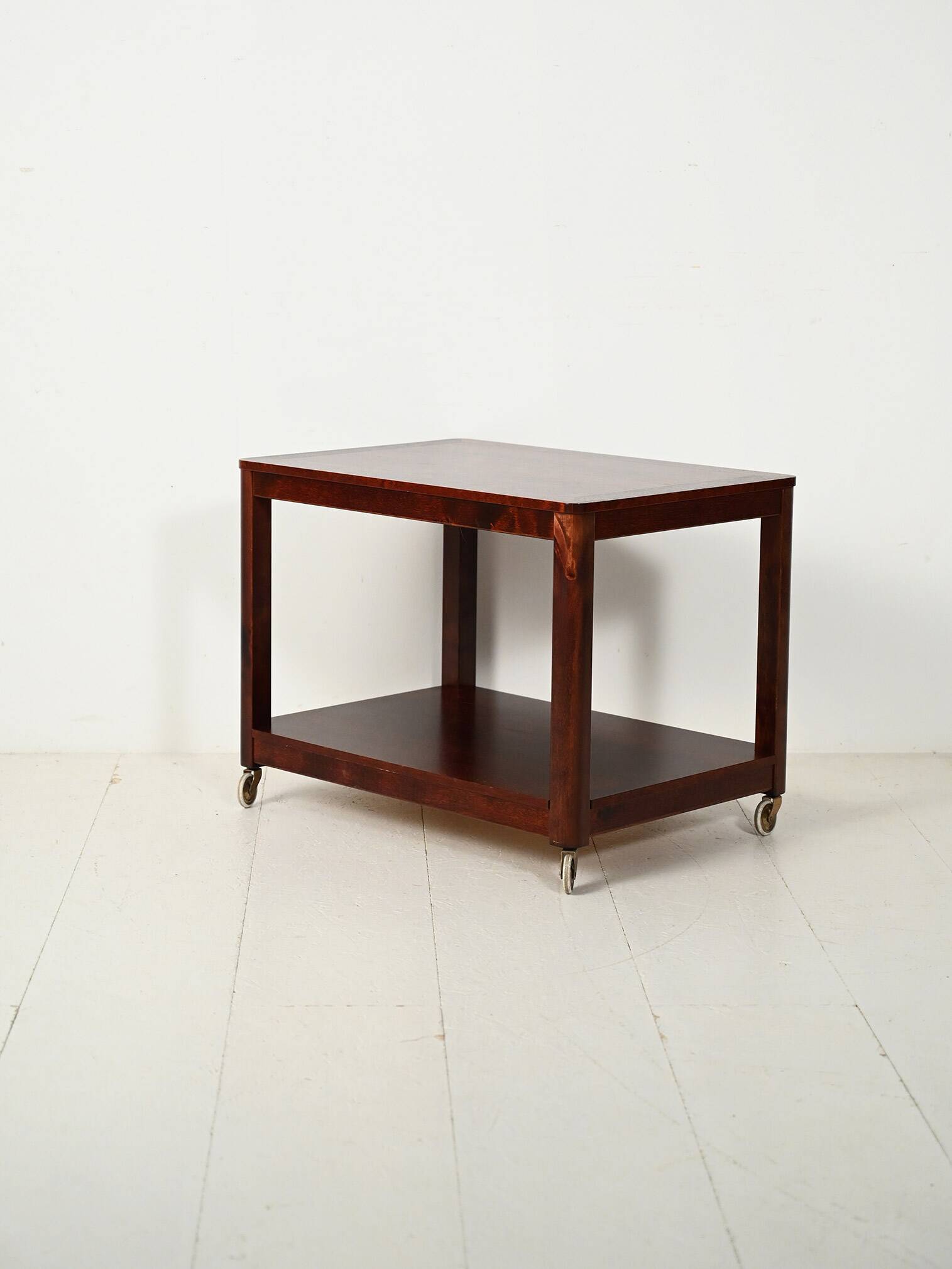 Desserte « Collection Stockholm » de Tomas Jelinek et Karin Mobring