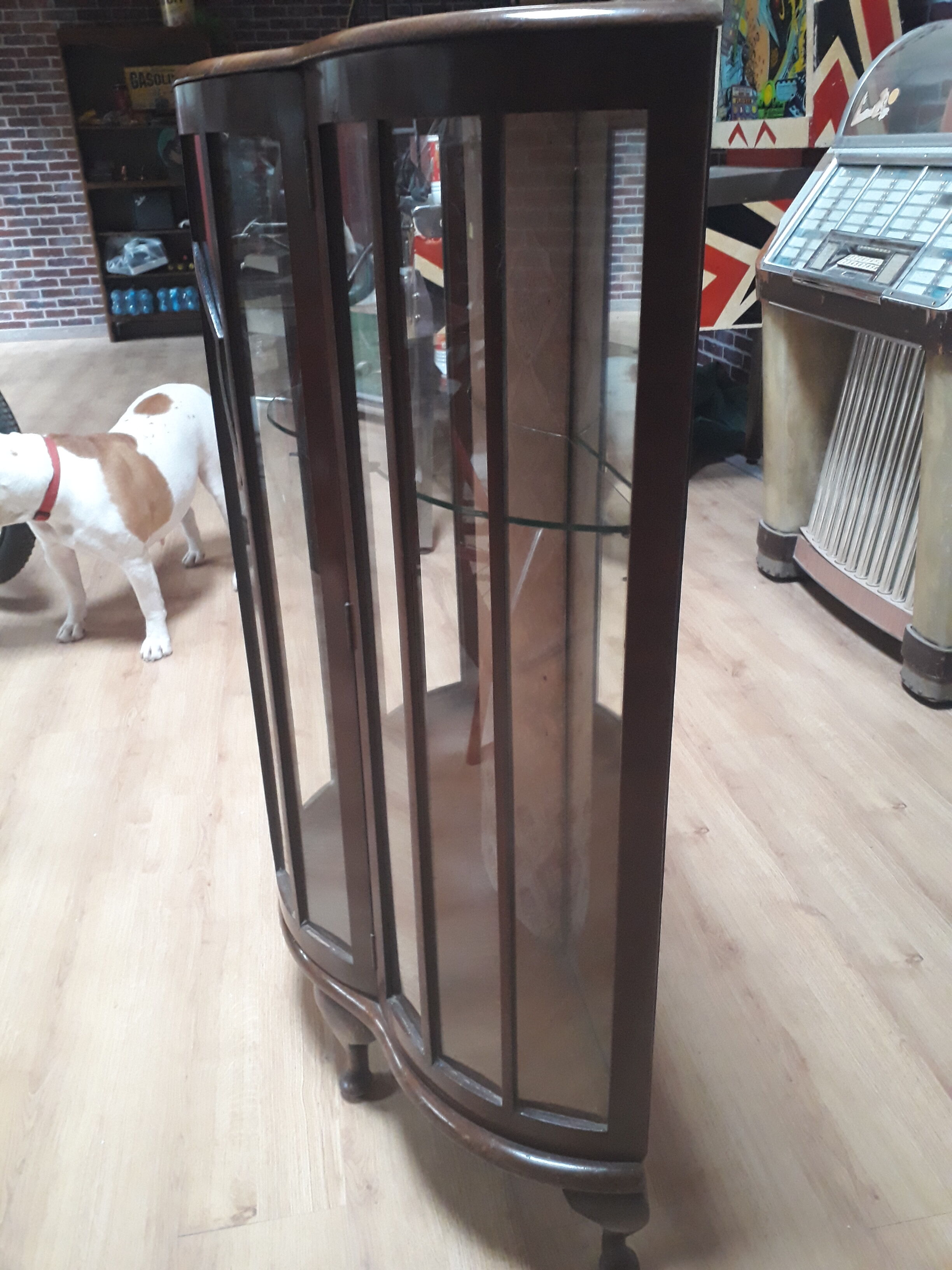 Mahogany showcase 1940