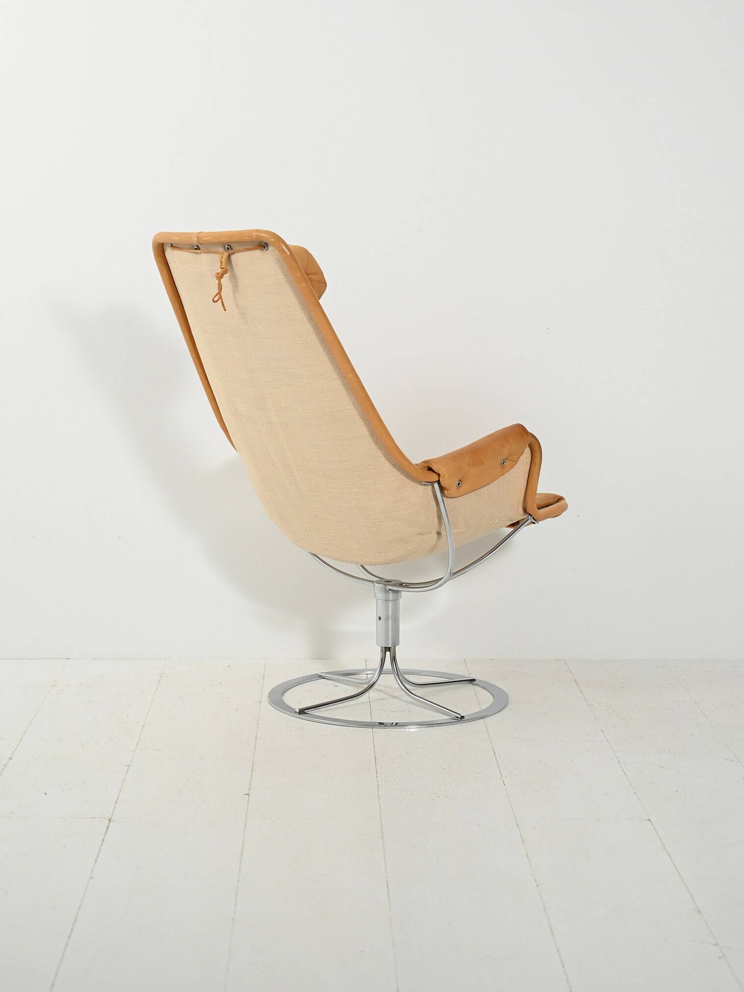 Bruno Mathsson “Jetson” Swivel Lounge Chair