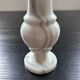 Vase en marbre blanc