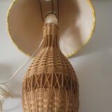 Lampe vintage en rotin abat jour jaune