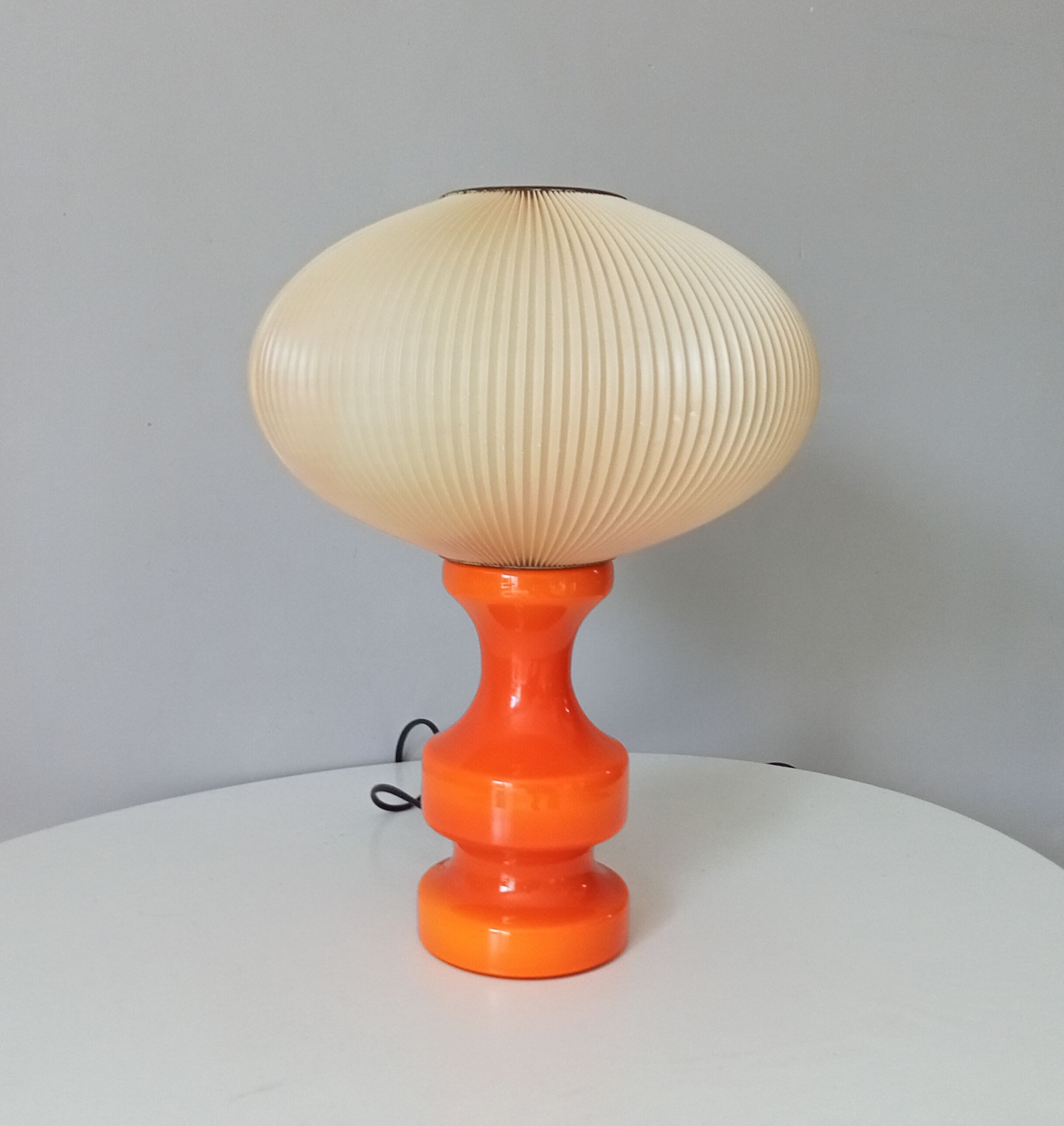 Vintage table lamp 70s