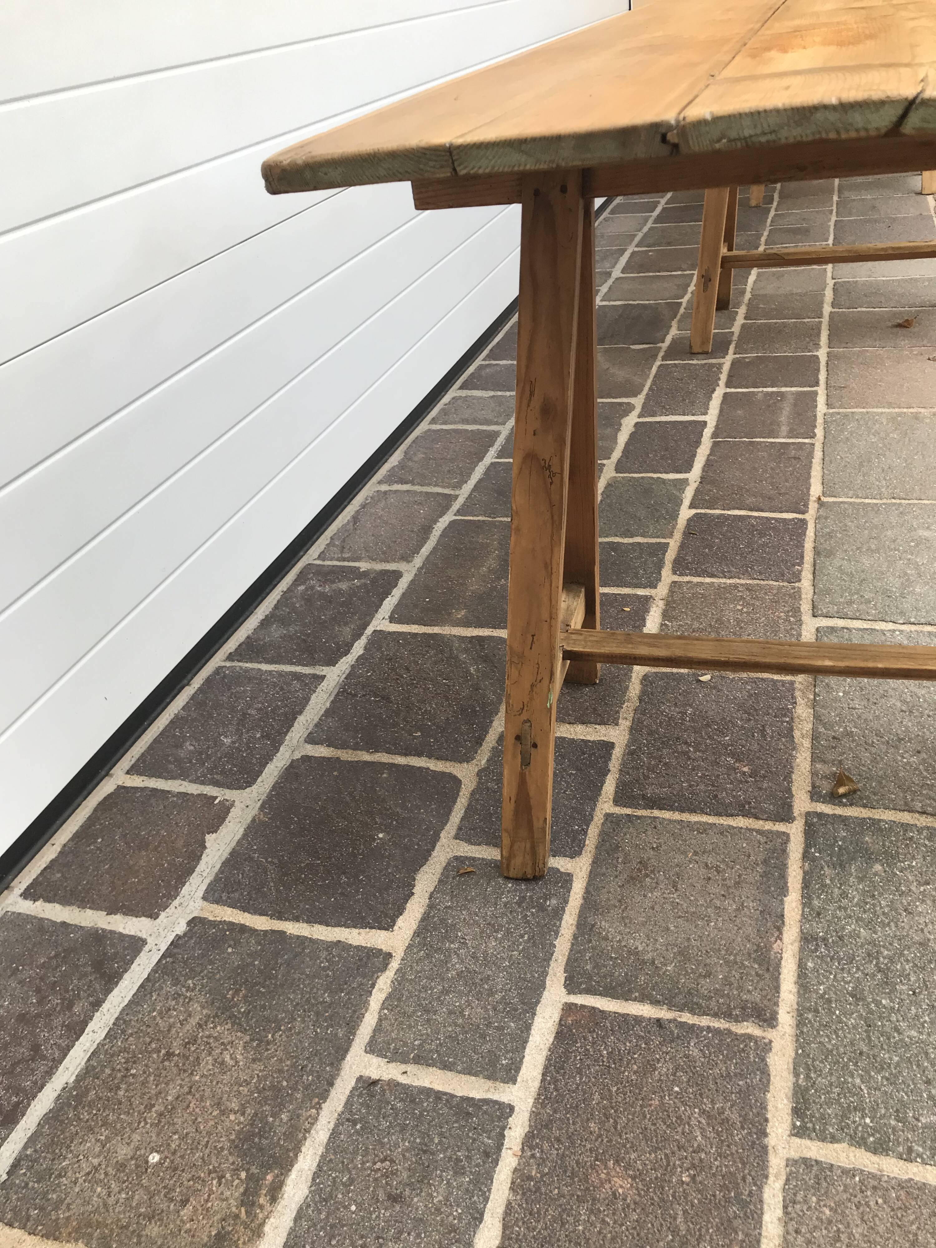 Winegrower's farm table