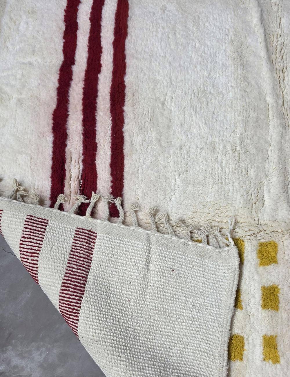 Contemporary Berber Rug - 264 x 200 cm