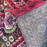 Vintage carpet with floral decoration 123x176cm