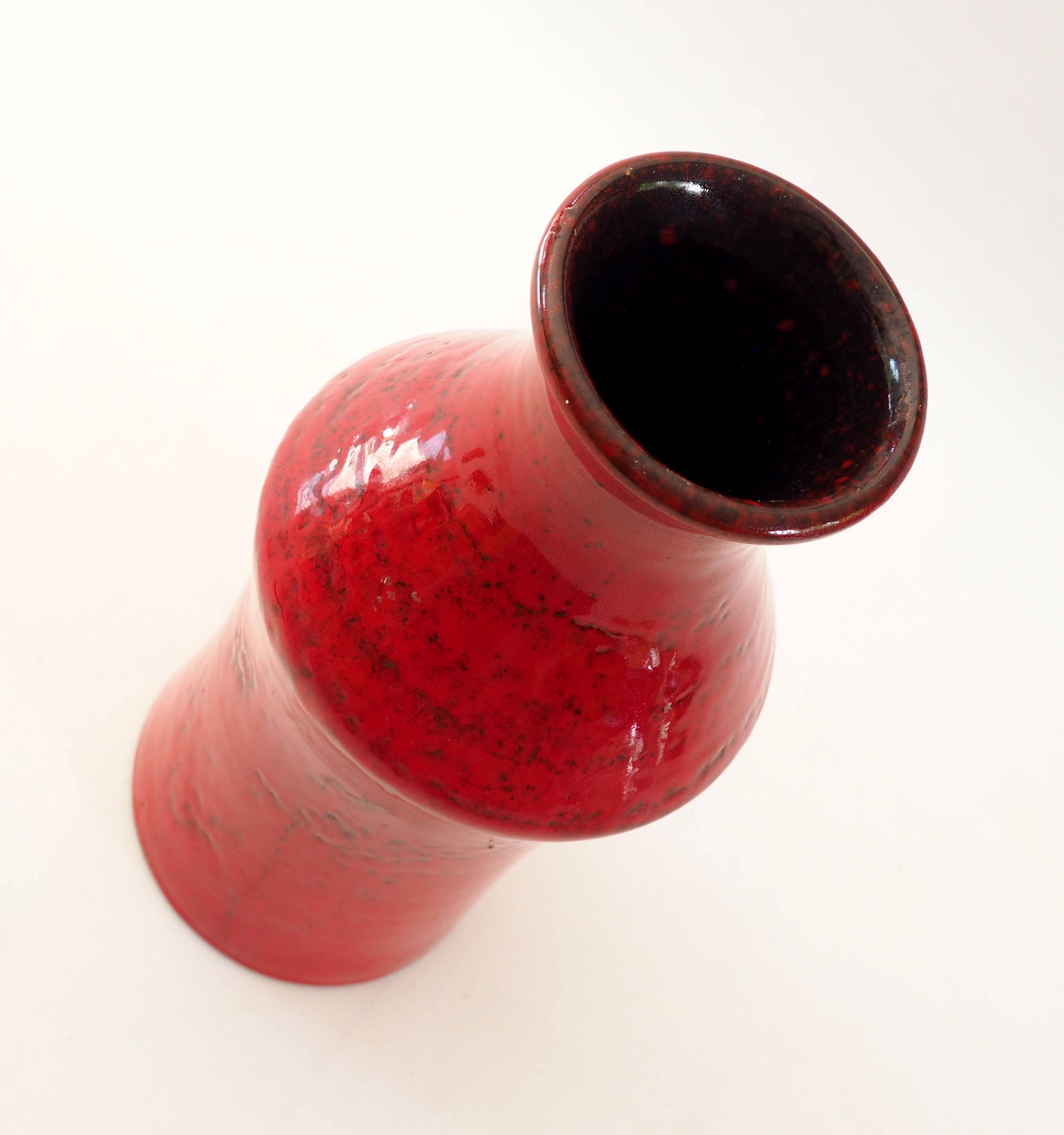 Large red fat lava vase