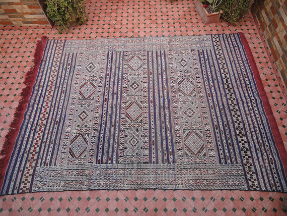 Carpet kilim 275 x 193 cm