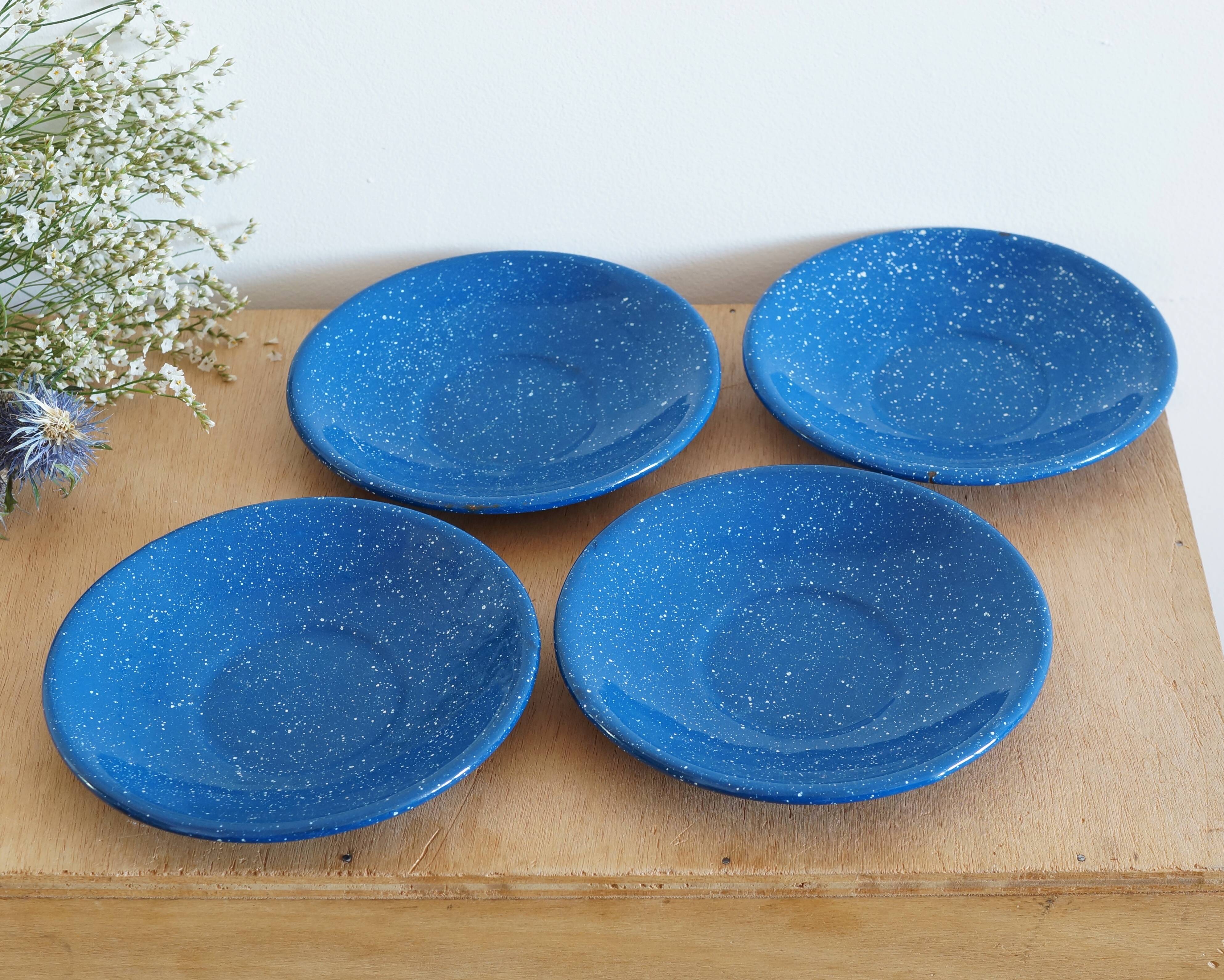 Set of 4 blue enamelled metal plates