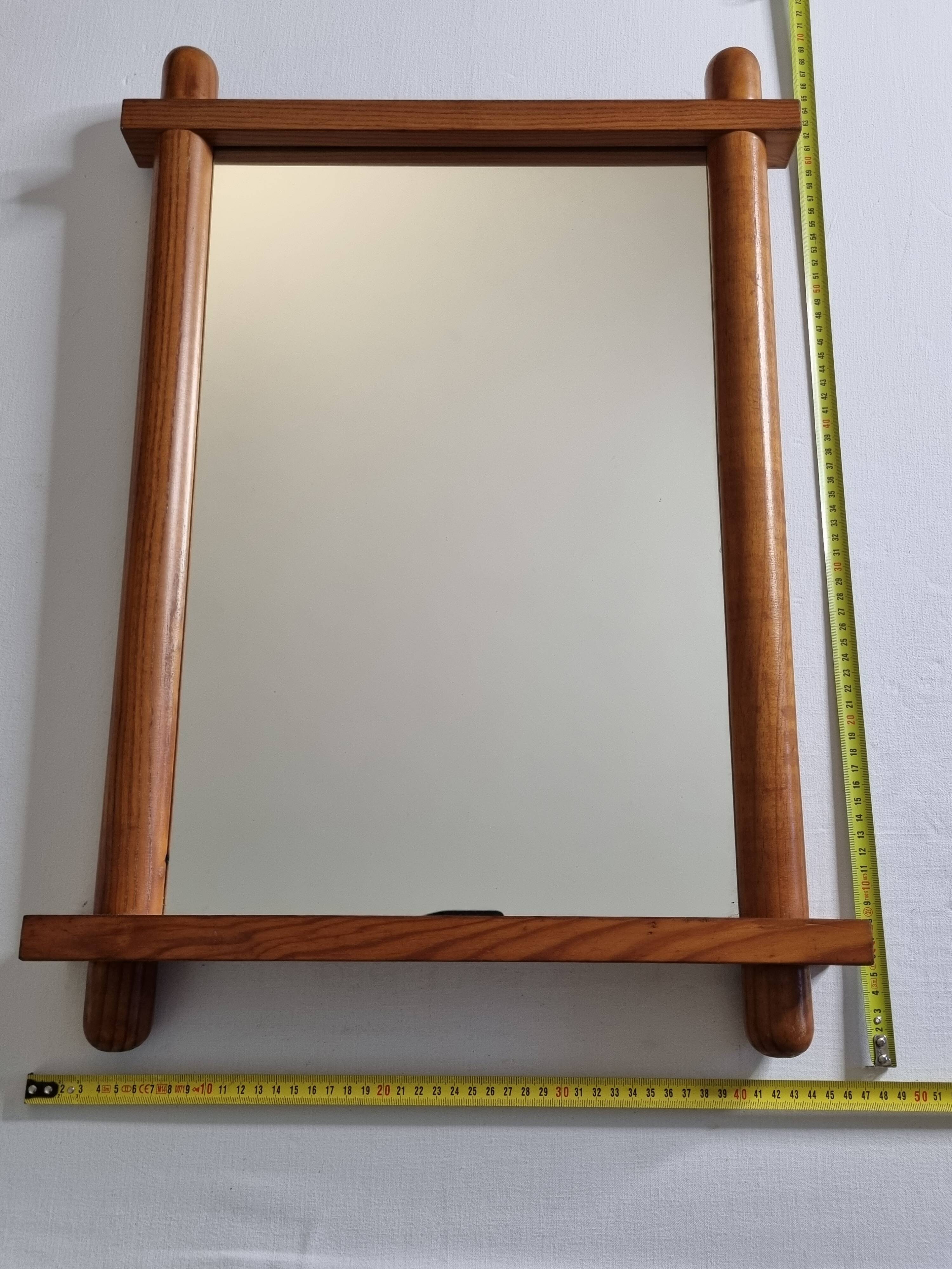 Miroir mural vintage en pin clair style « Les Arcs », 48 x 68 cm