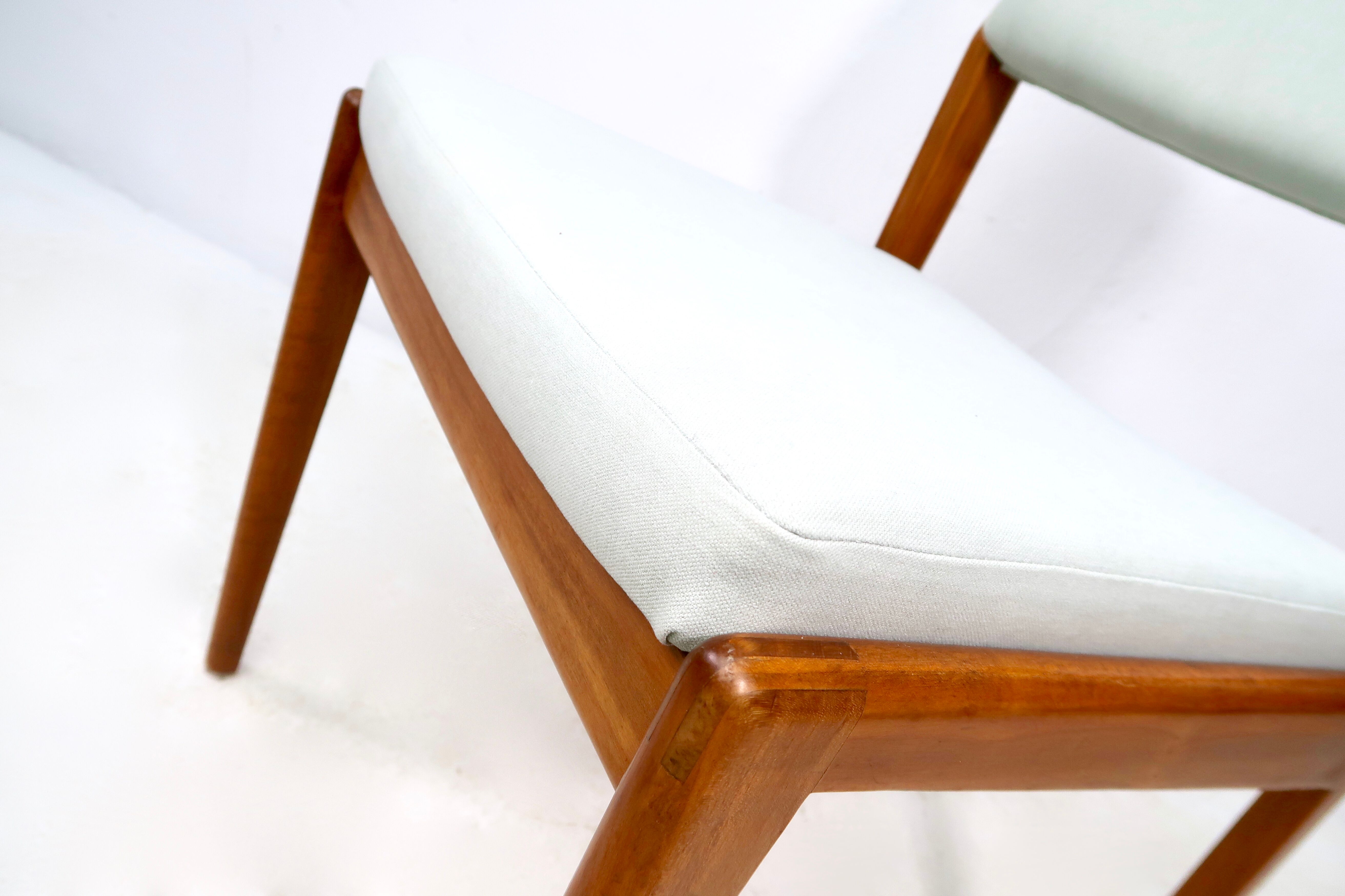 Set of five Dining Chairs by Thonet, 1960s