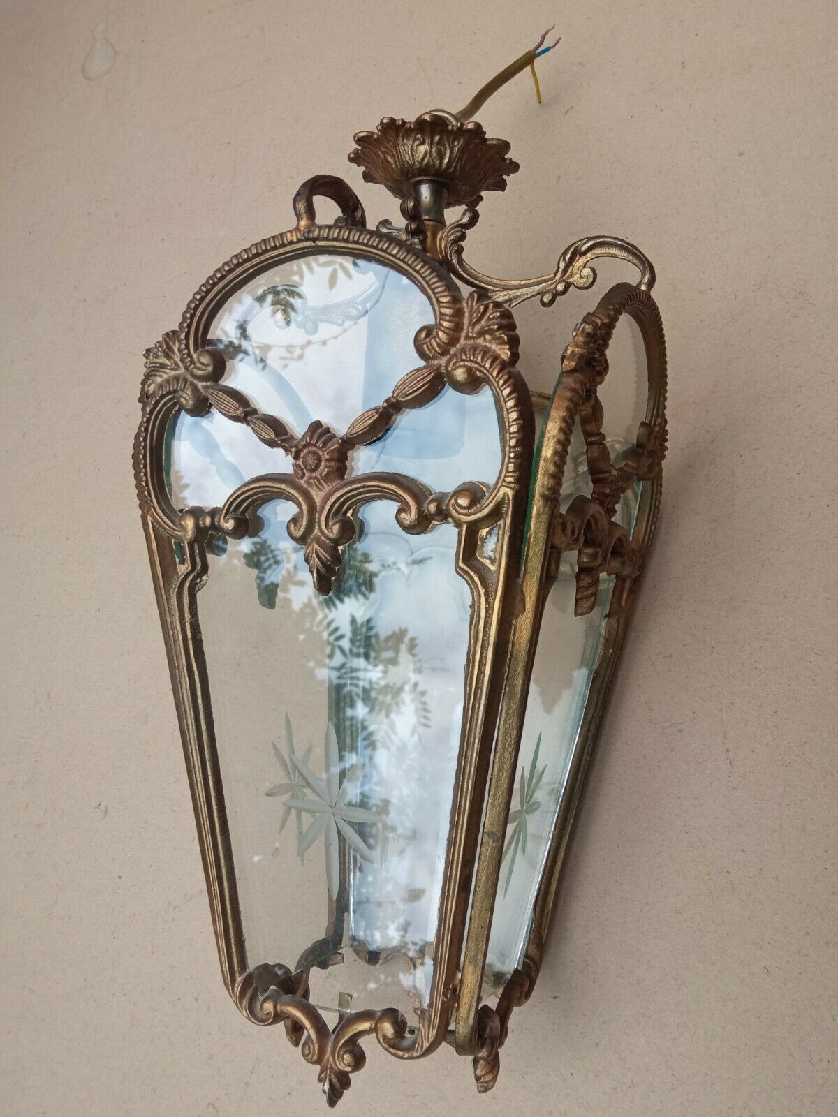 Bronze lantern of Louis XVI style working order - engraved glasses