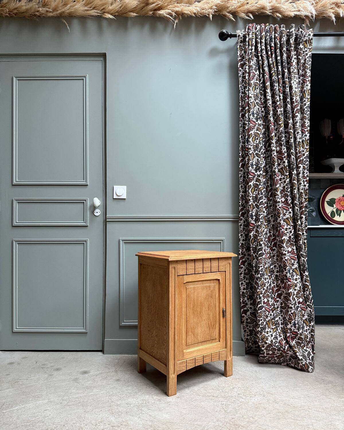 Small Art Deco jam cabinet in oak (renovated)