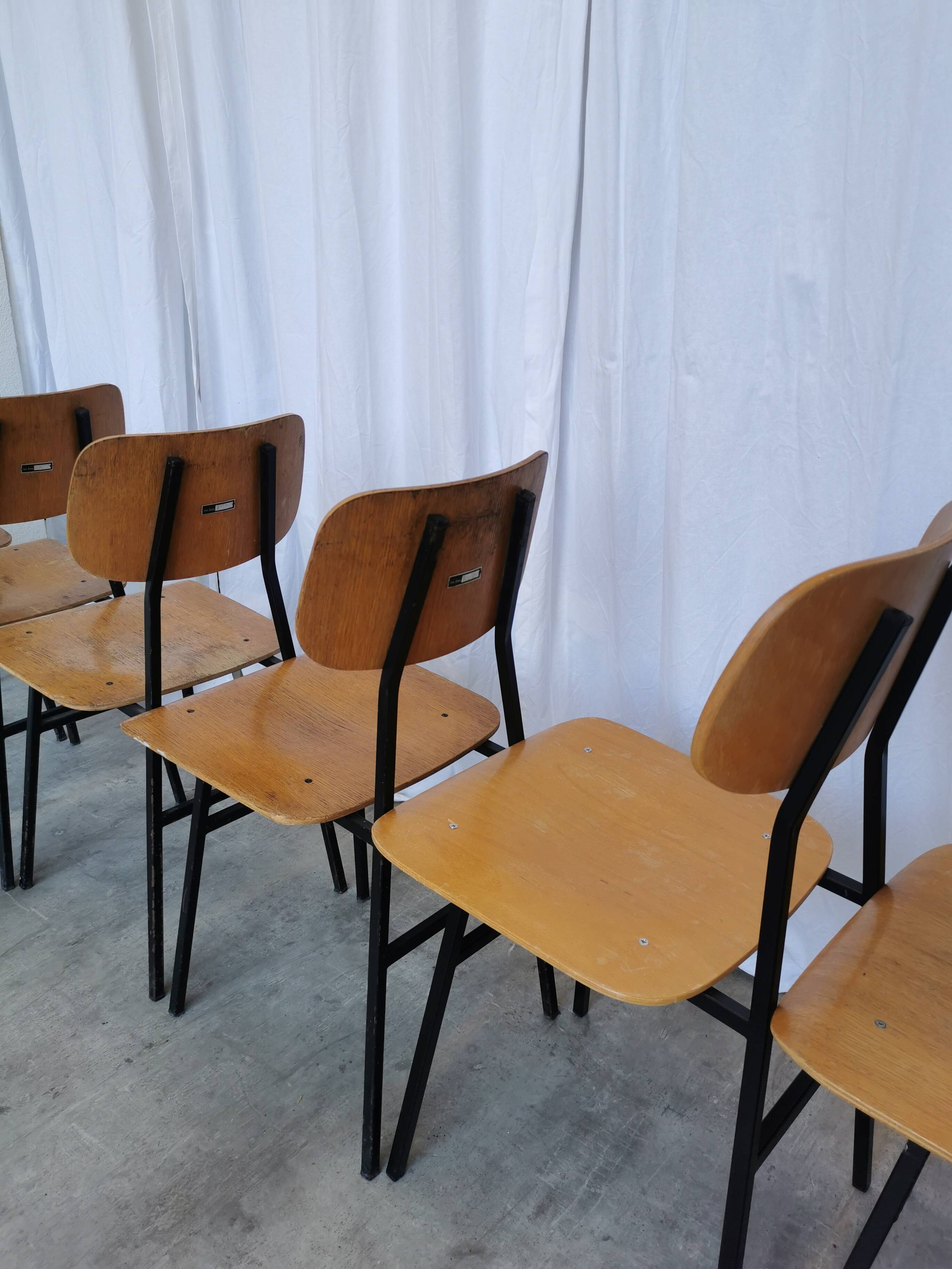 Set of 7 vintage school chairs by stol kamnik / 1970s yugoslavia / mid-cent