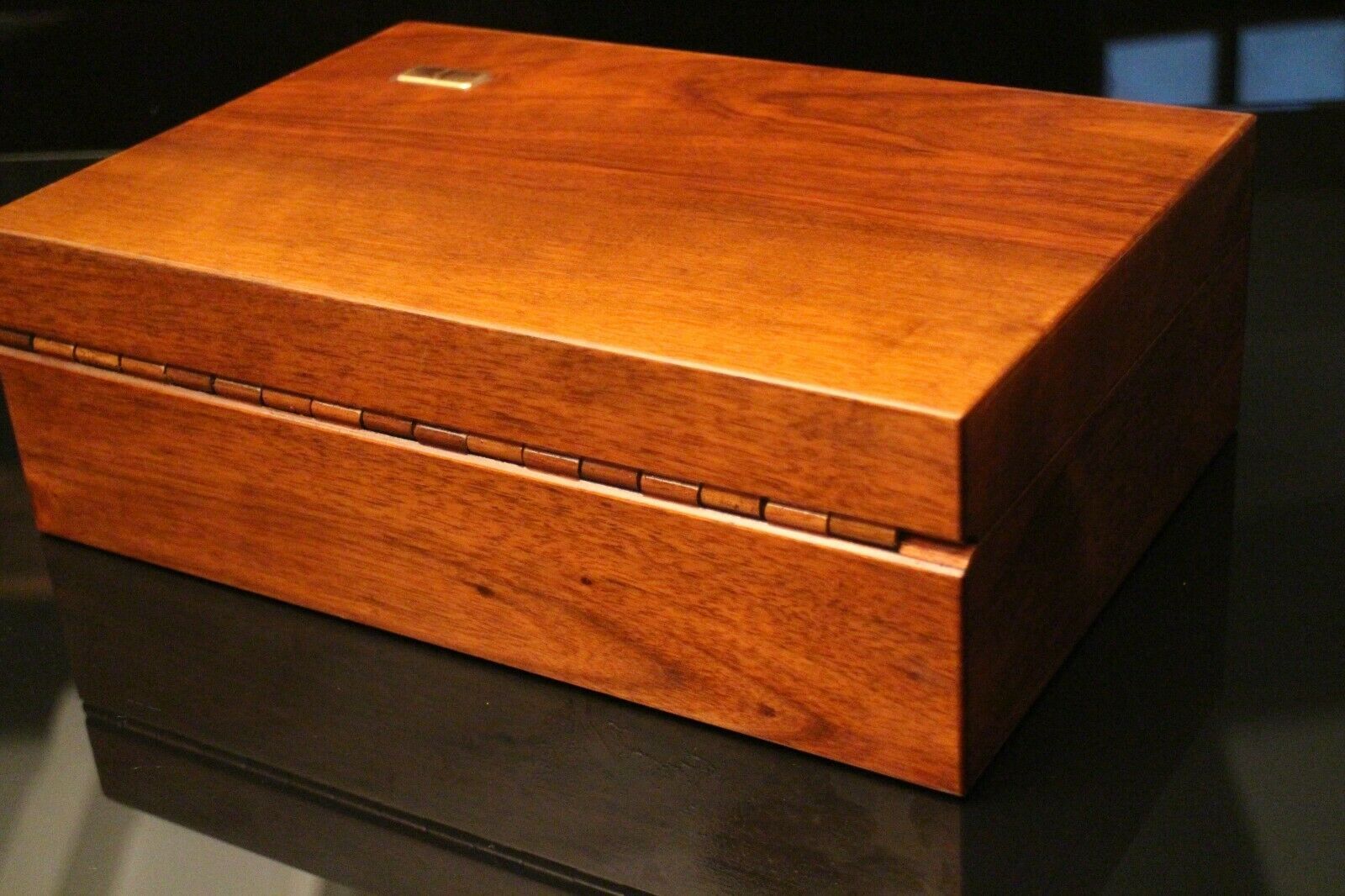 Solid mahogany box like cigar cellar