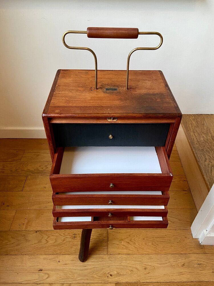 Wooden dentist layette