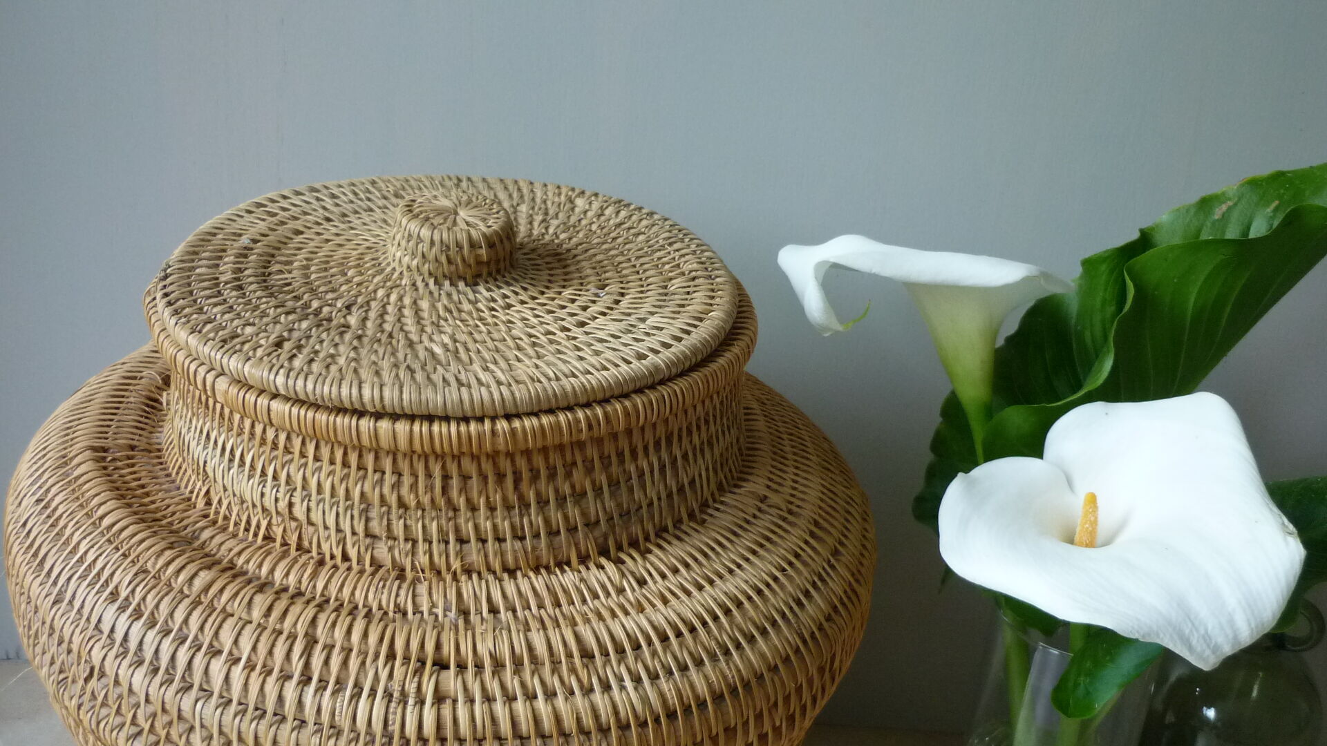 Rattan chest