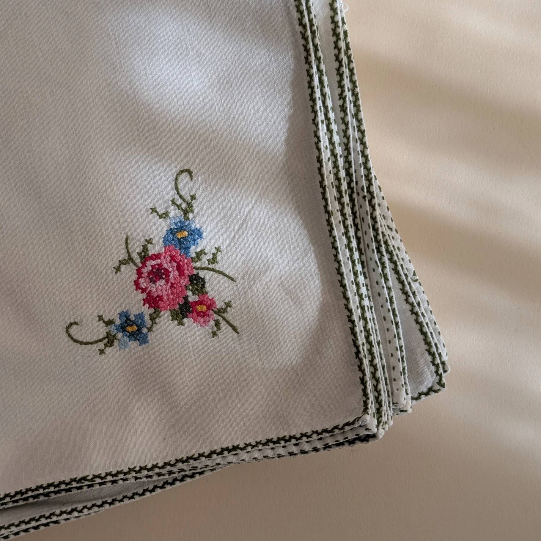 Set of 6 napkins, cross stitch
