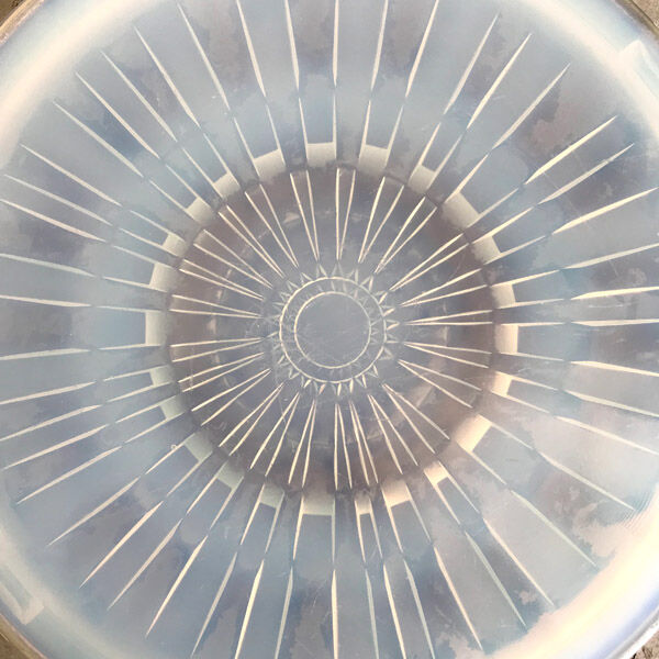 Art Deco flat underside in opalescent glass