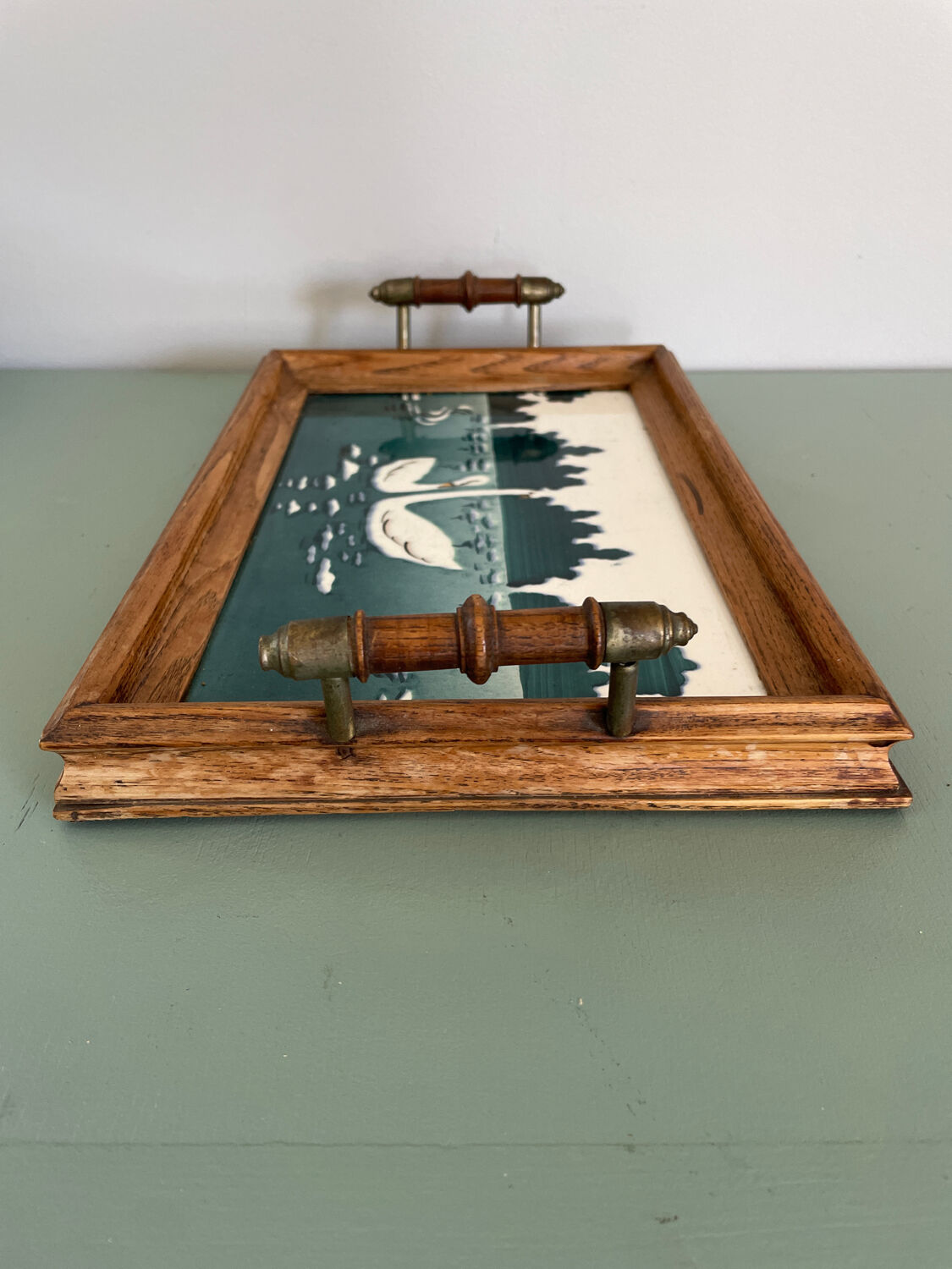 Service platter with a swan design.