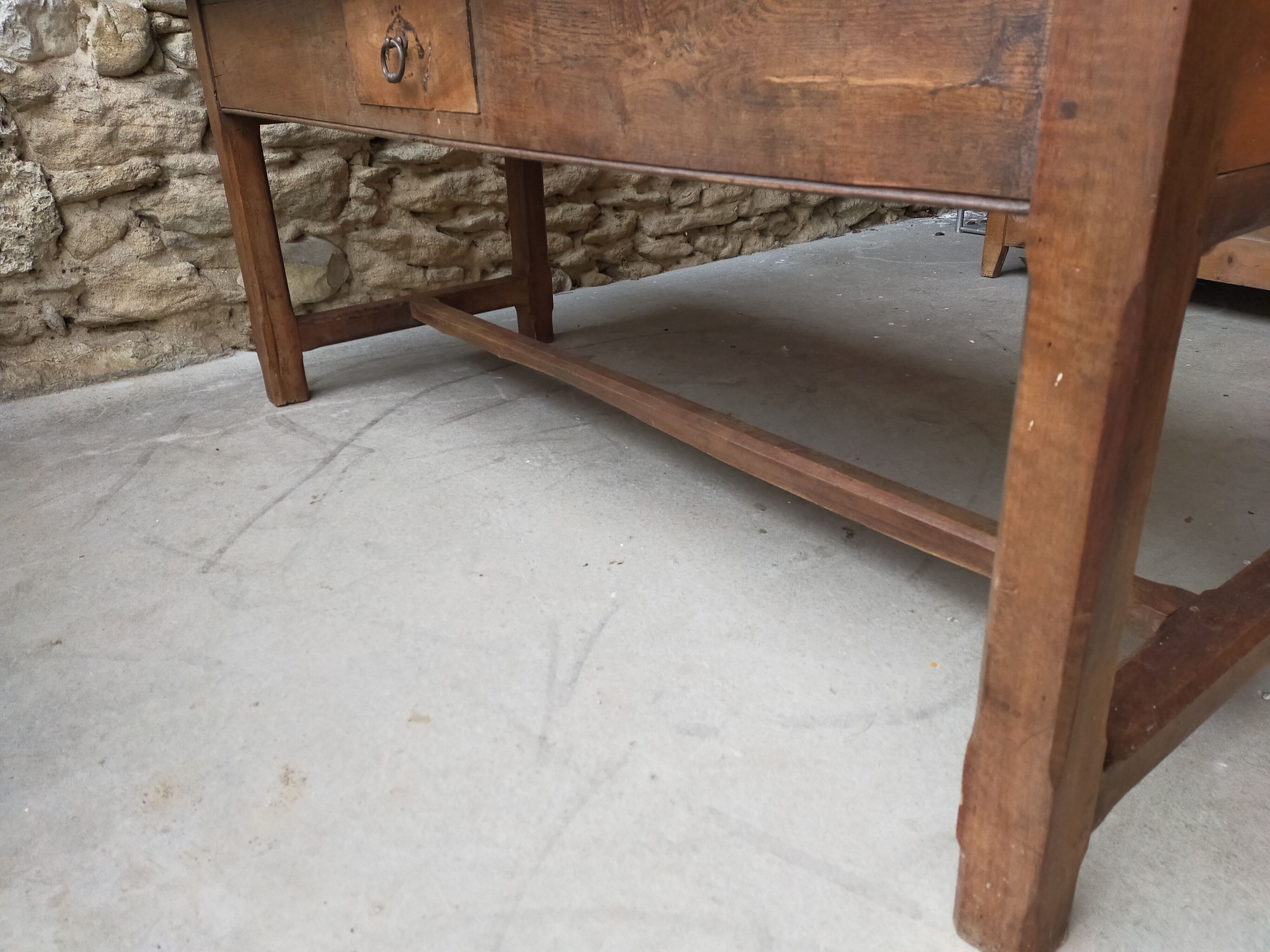 Farm table