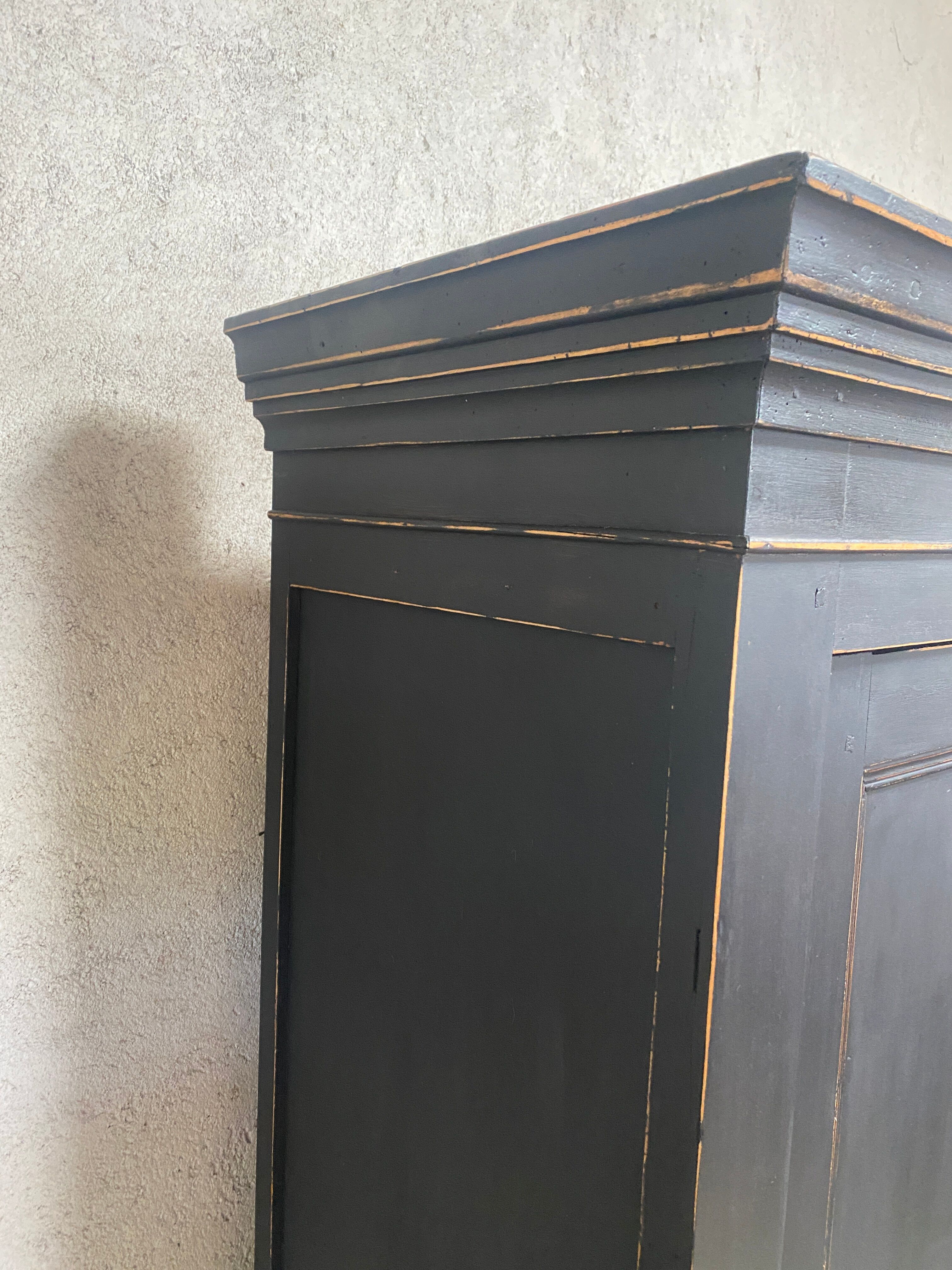 Parisian workshop cabinet 1m72
