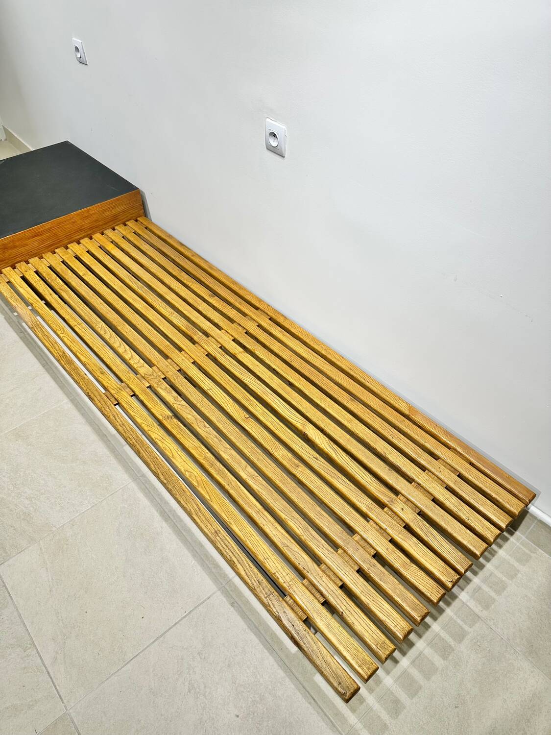 Charlotte Perriand box seat