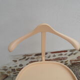 Valet de chambre on wheels