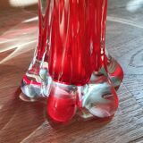 Trilobe vase in transparent Murano glass and vintage magenta