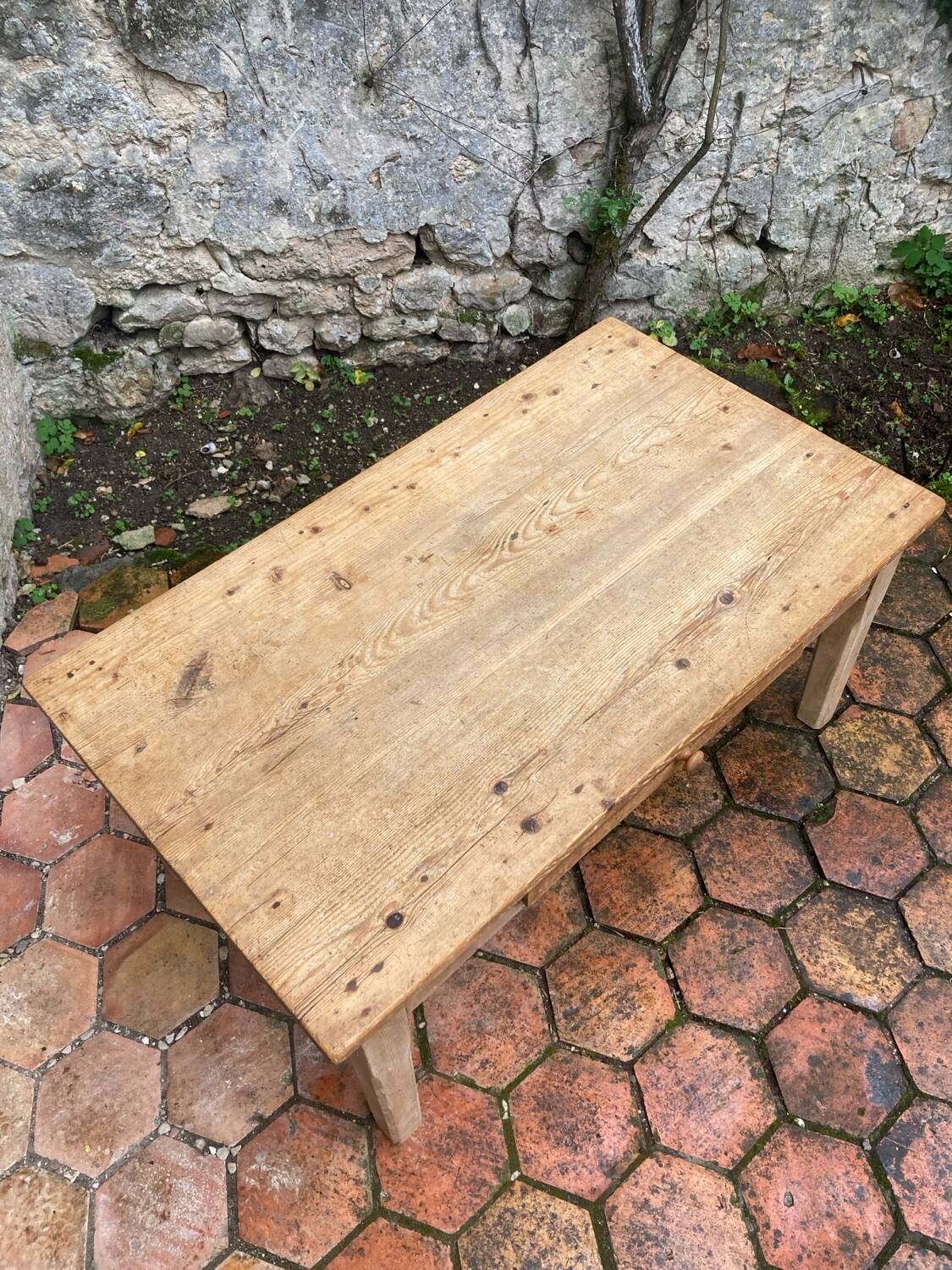 Vintage farmhouse coffee table