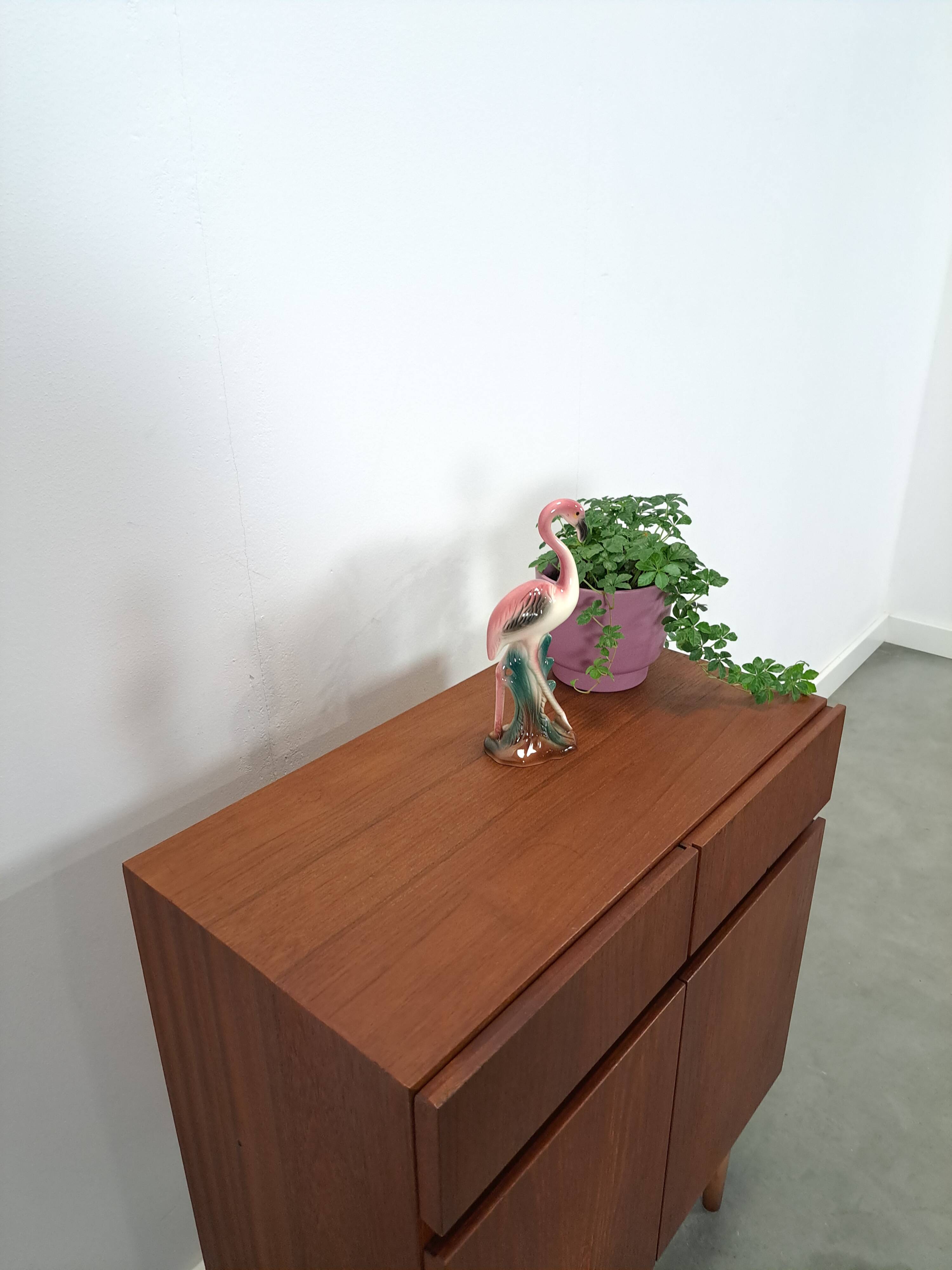 Teak fineer kastje met lades, nr. 2