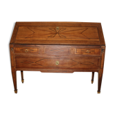 Bureau dos d'âne en pente