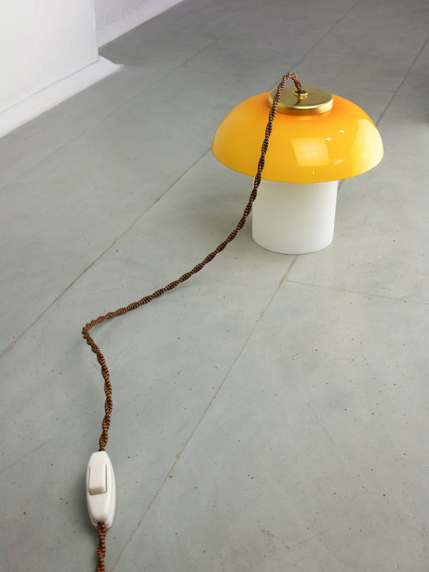 Mid-century yellow glass & brass mushroom table lamp