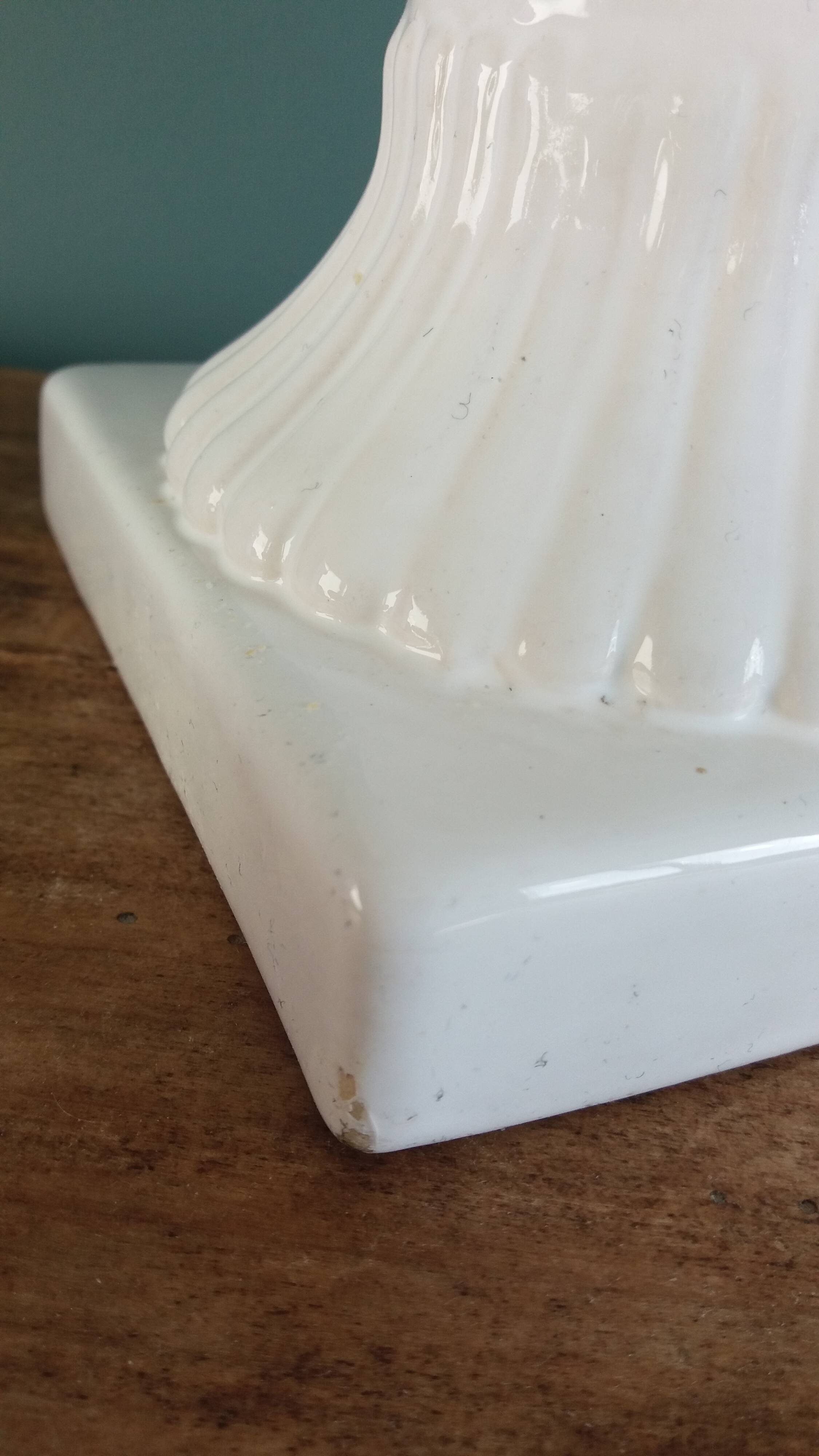 Médicis planter pot vase Saint Clément France Pompadour