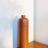 The sandstone bottle/vial/vase