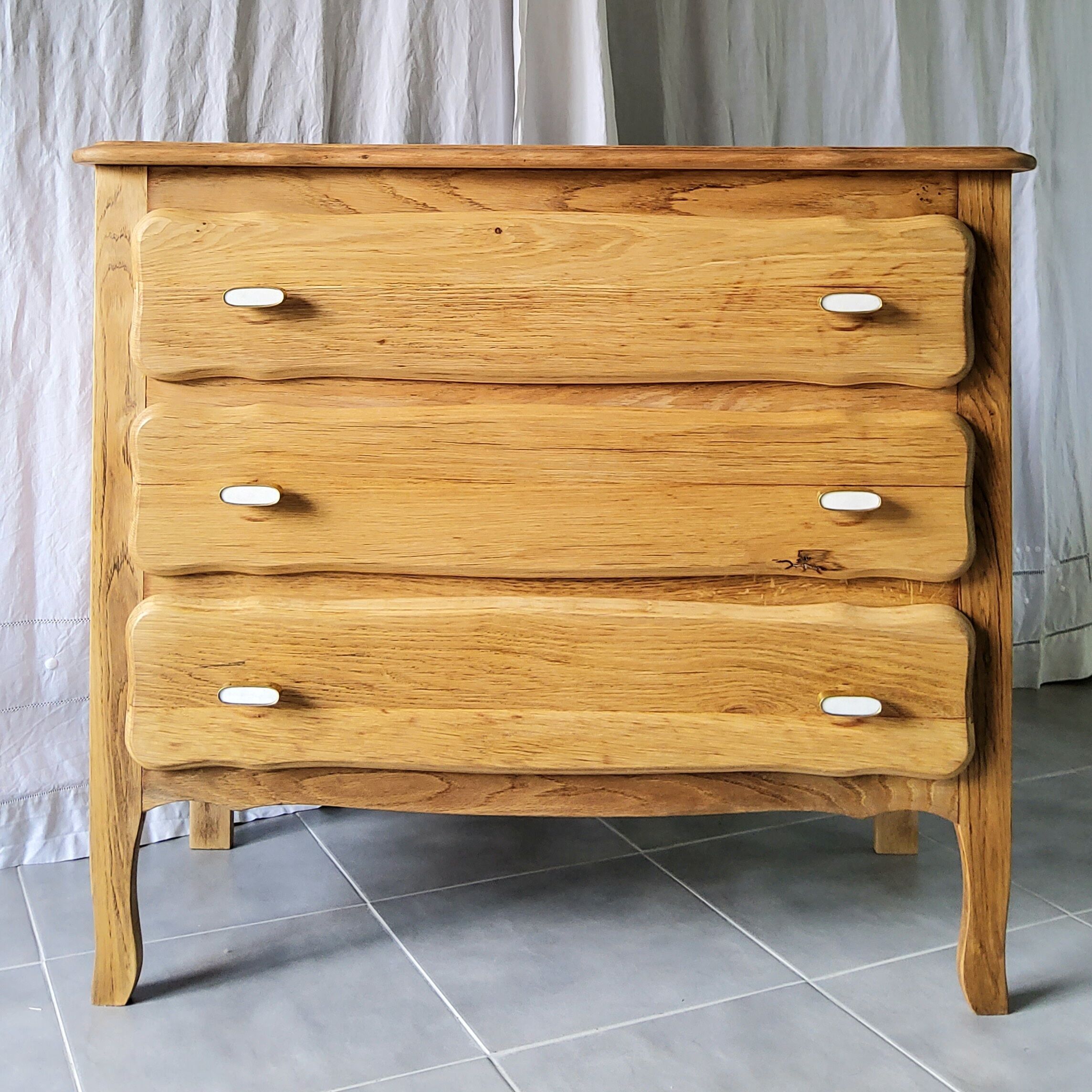 Vintage chest of drawers