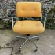 Fauteuil à roulettes Strafor en tweed jaune 1970