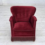 Fauteuil danois des années 1970, velours de mobilier rouge cerise, pieds en bois de chêne.