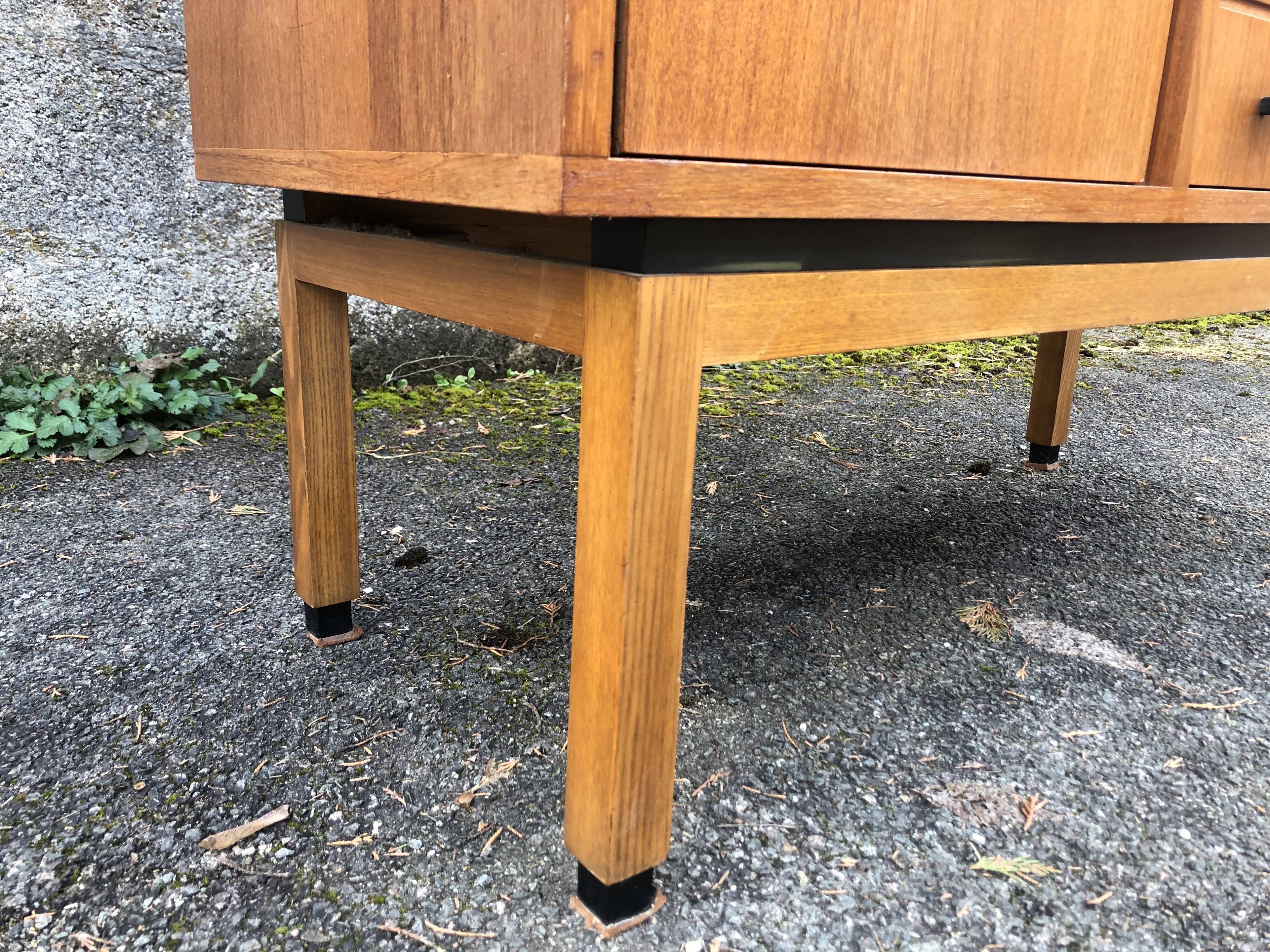 Meuble vitrine danois MDK 1960
